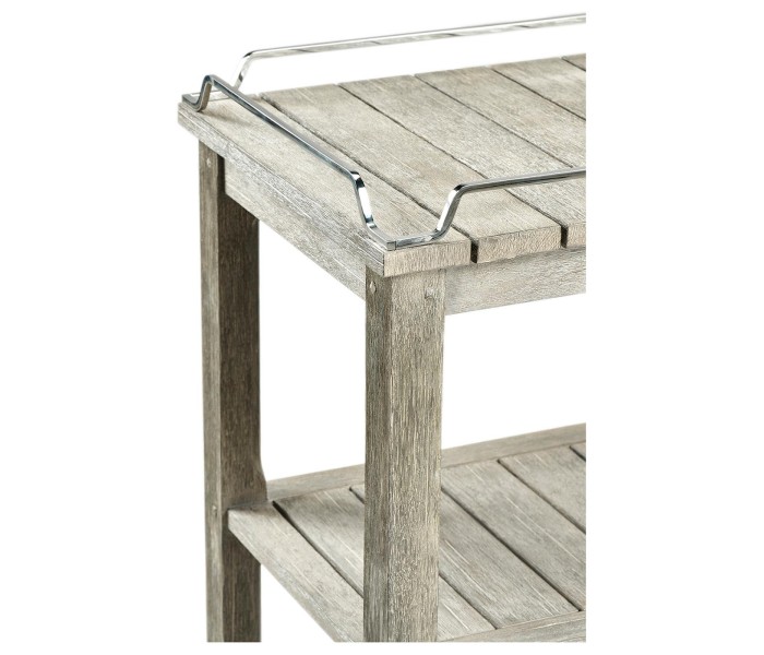 Sideboard  
with Removable  
Tray