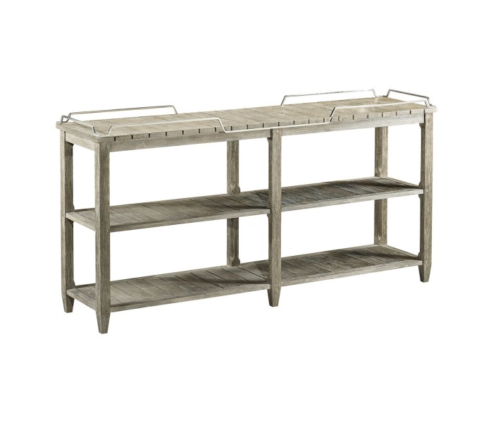 Sideboard  
with Removable  
Tray