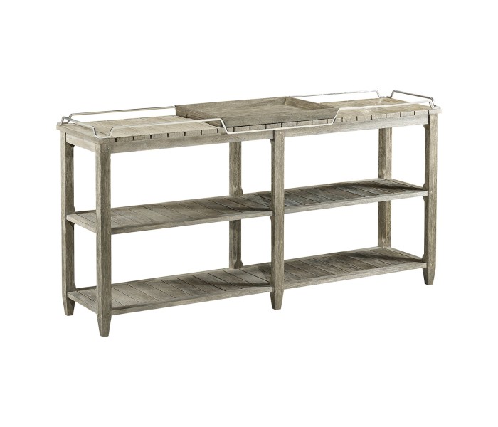 Sideboard  
with Removable  
Tray