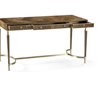 Barcelona Desk